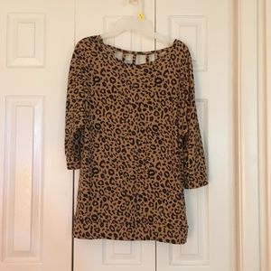 Leopard print top